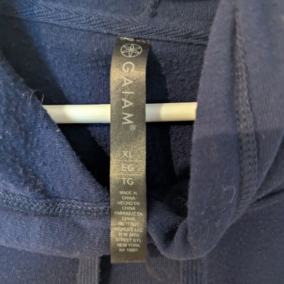 GAIAM Dark Blue Hoodie Sweater - Picture 2 of 3